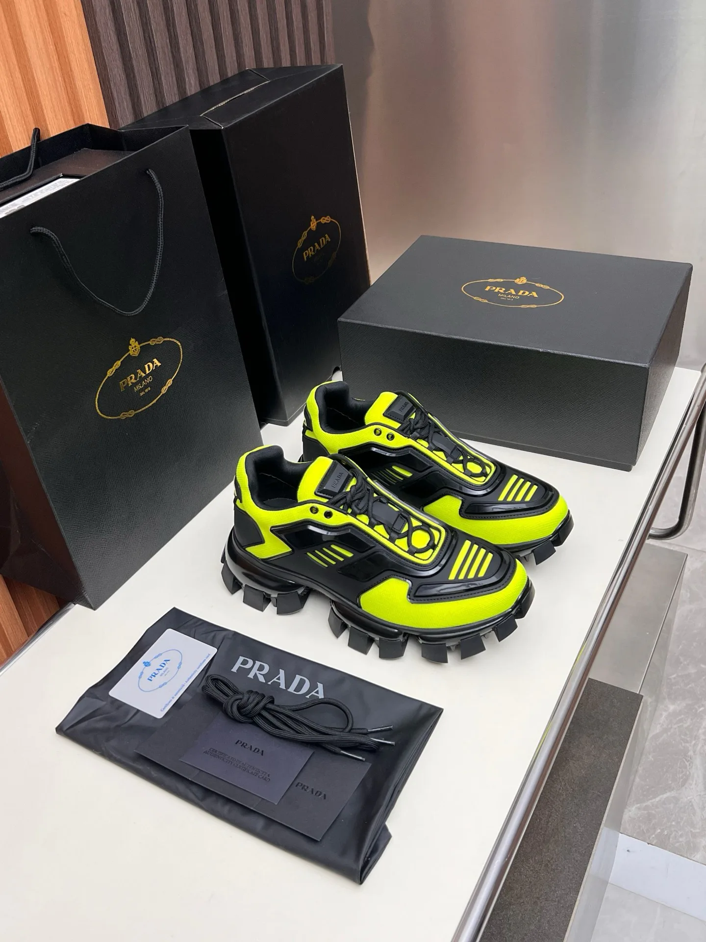 Кроссовки Женские Prada 17955148
