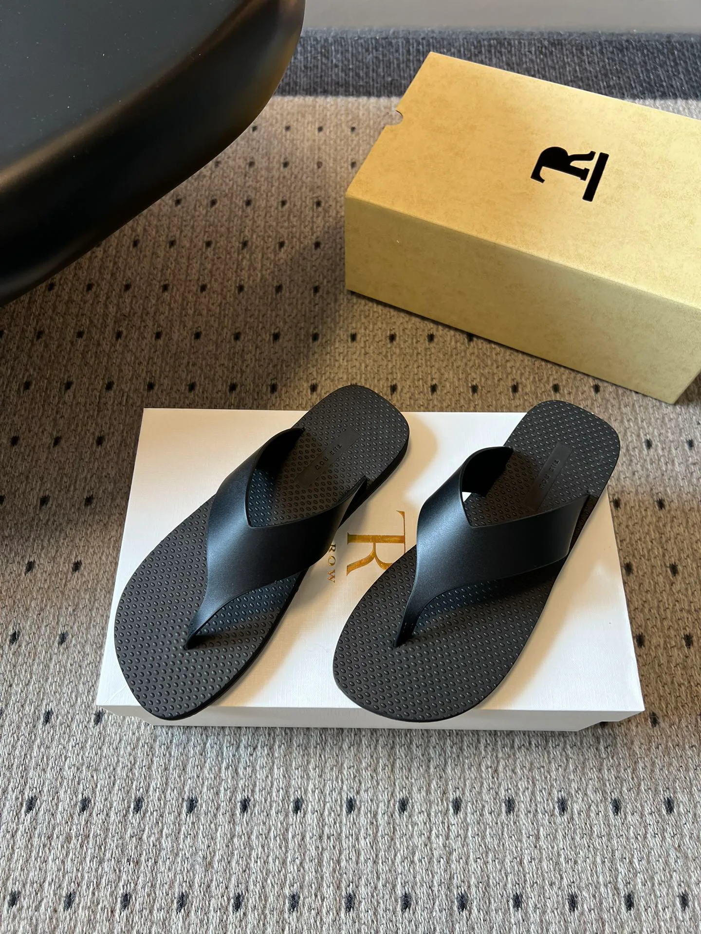 Шлепанцы Женские The Row 11850676