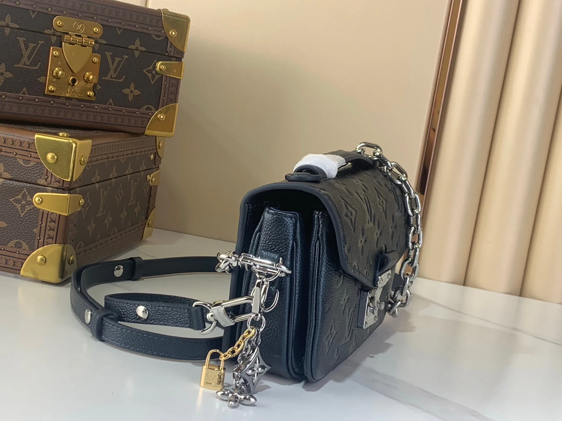 Классические Сумки Женские Louis Vuitton 1308611