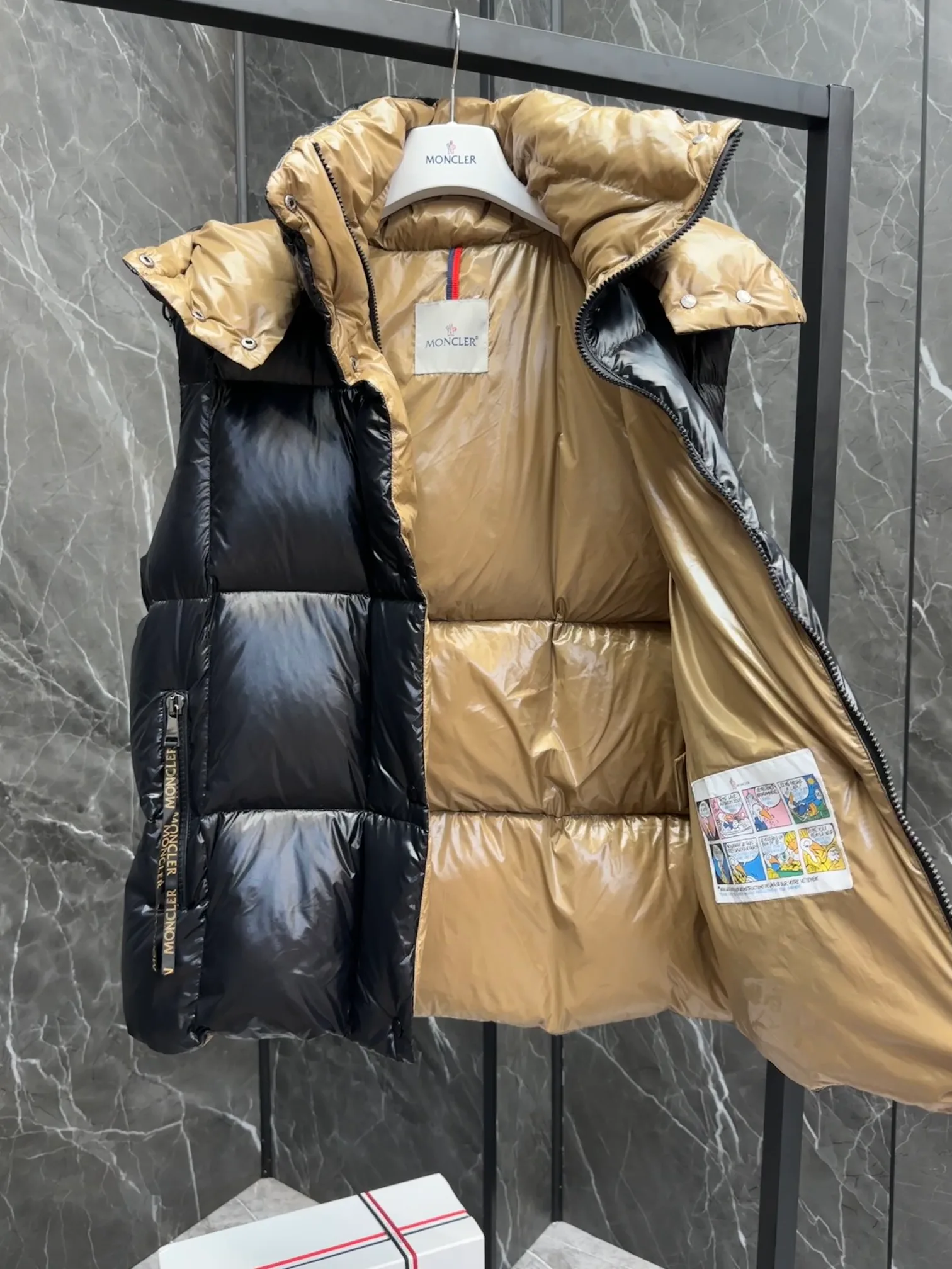 Жилеты Женские Moncler 19204231