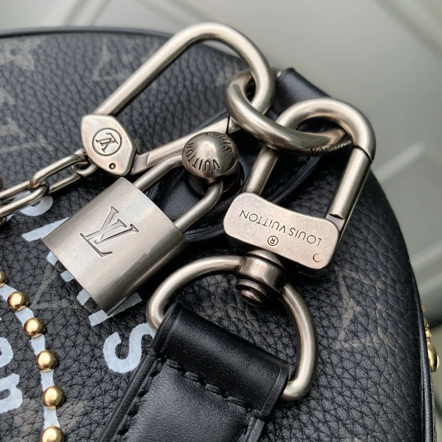 Классические Сумки Женские Louis Vuitton 18147544