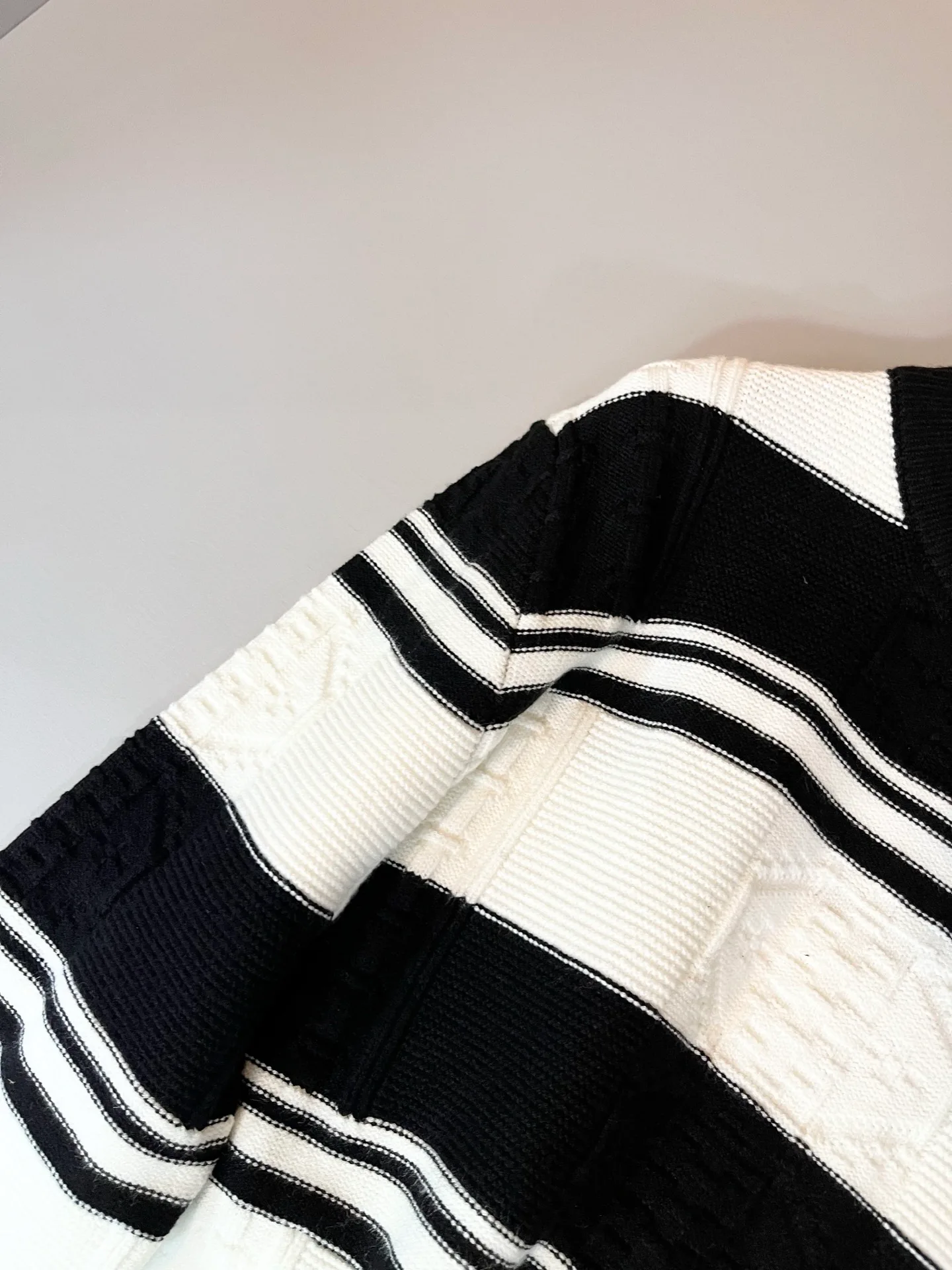 Джемперы И Свитеры Мужские Gucci 798850