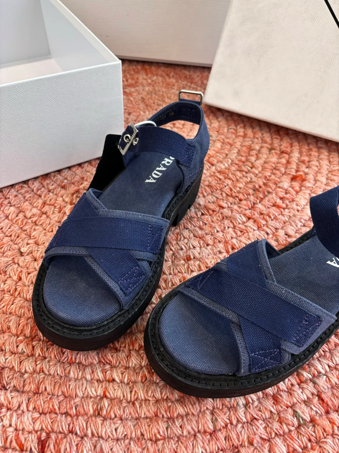 Сандалии Женские Prada 10446986