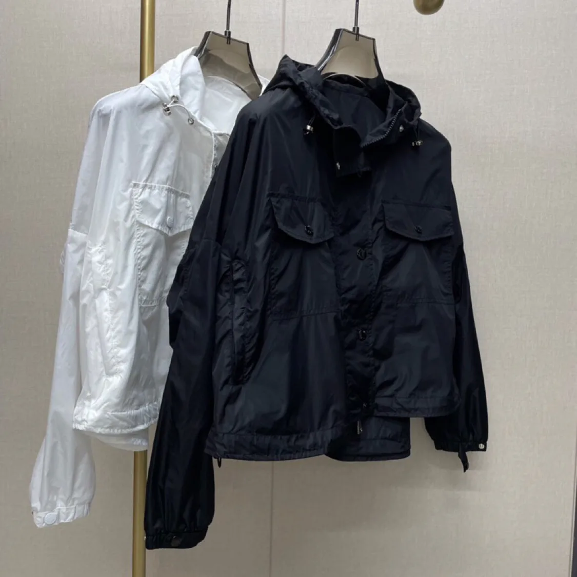 Куртки И Пуховики Женские Moncler 11244739