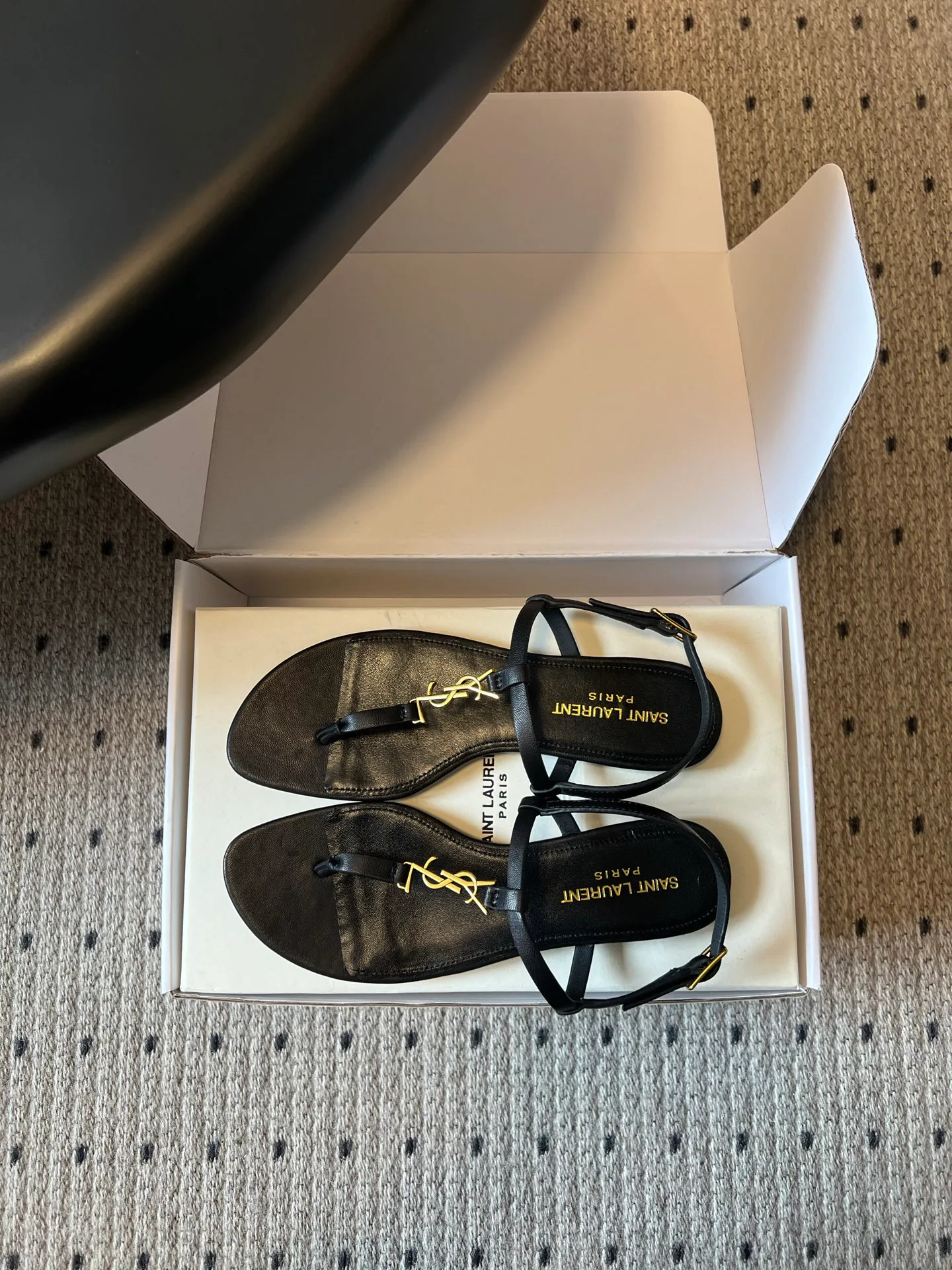 Шлепанцы Женские Saint Laurent 17632147
