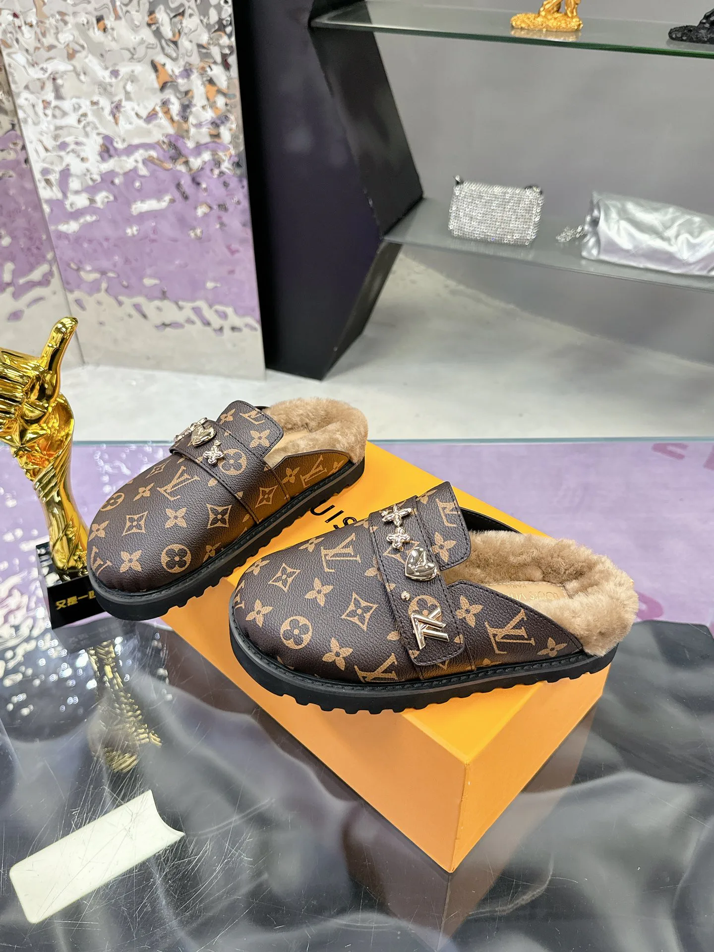 Сабо Женские Louis Vuitton 379391