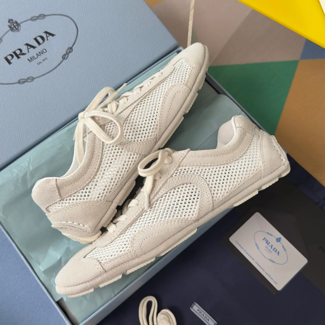 Кроссовки Женские Prada 11463165