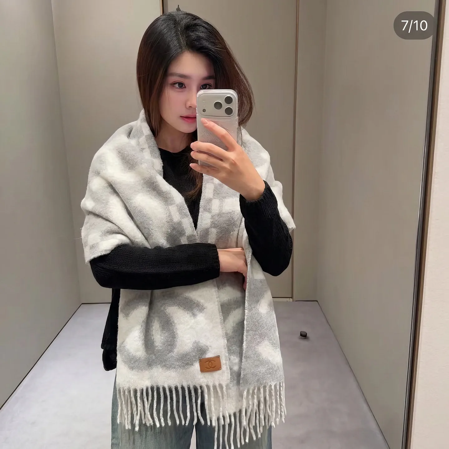 Шарфы Chanel 18322569