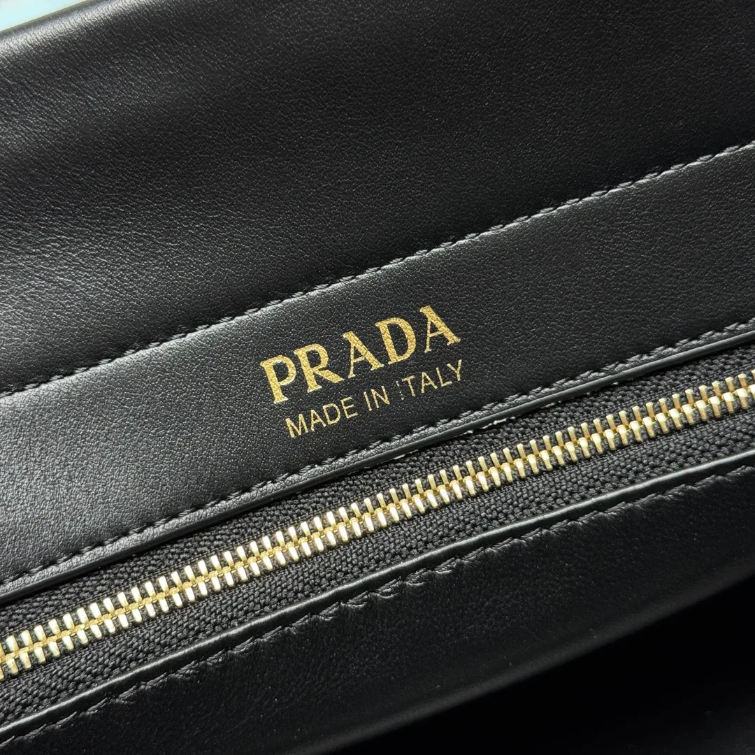 Сумки На Ремне Женские Prada 225563