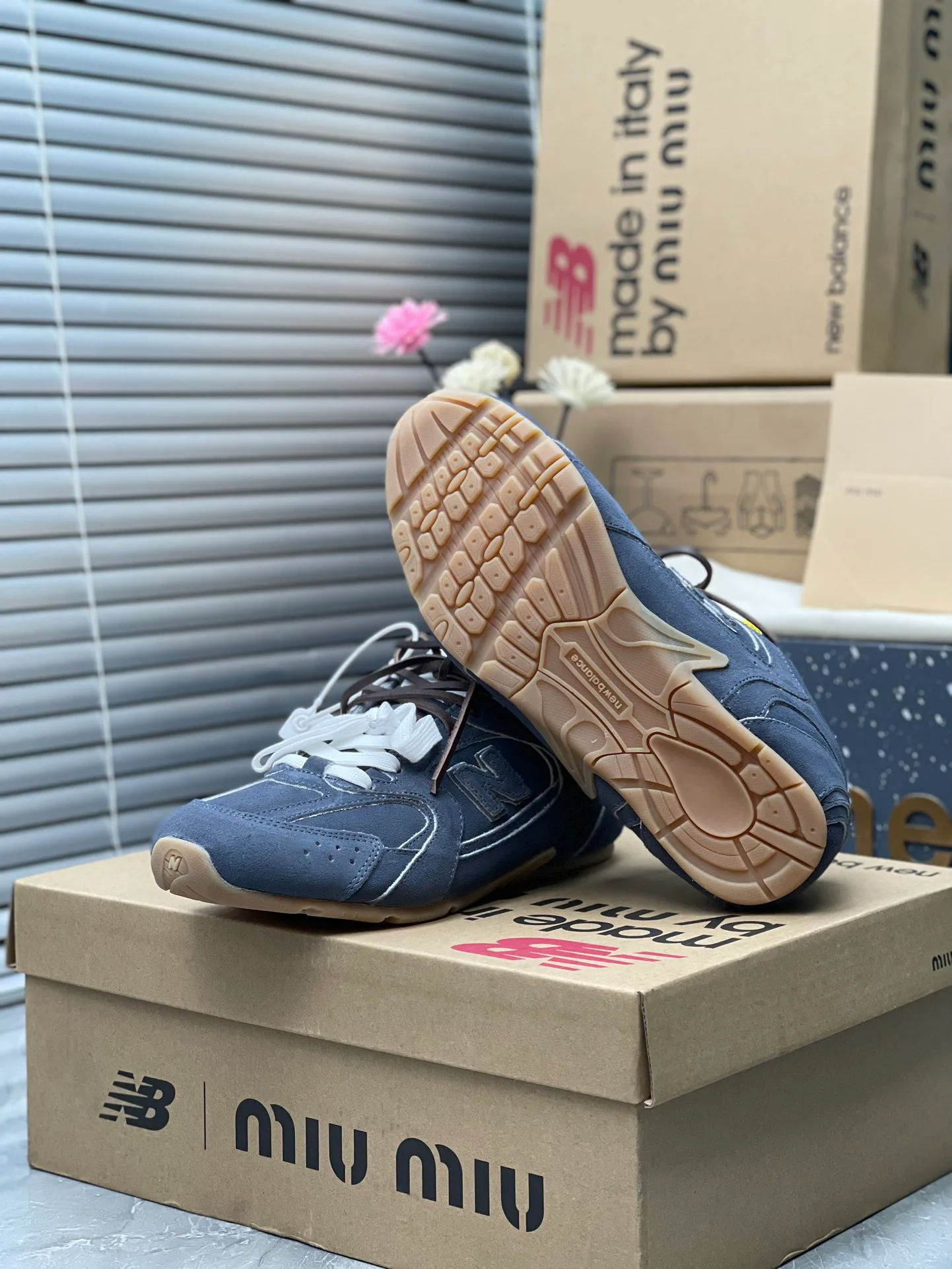 Кроссовки Женские Miu Miu 11567602