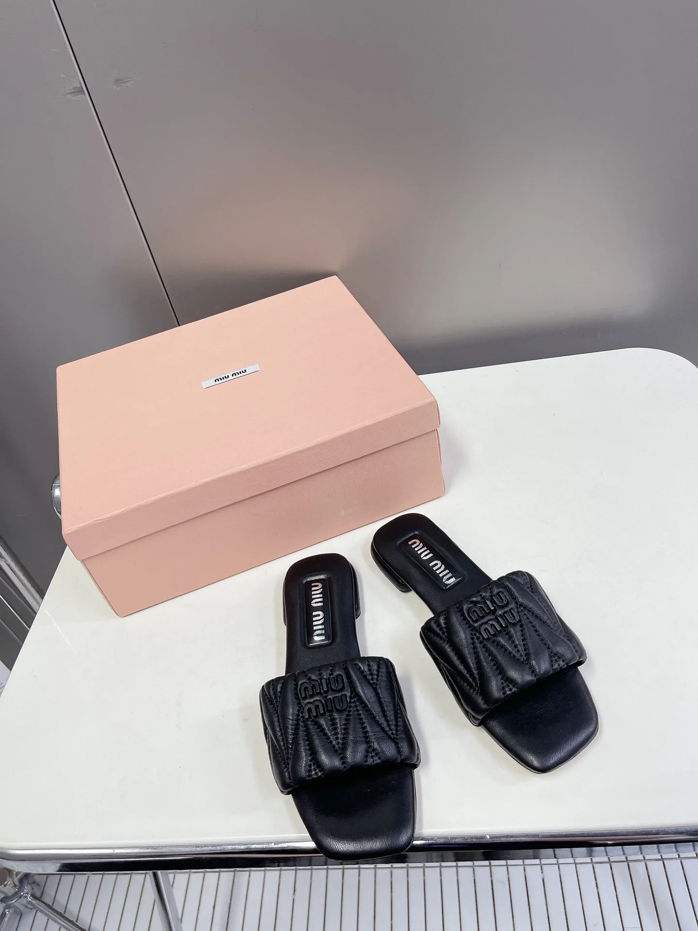 Шлепанцы Женские Miu Miu 13561765