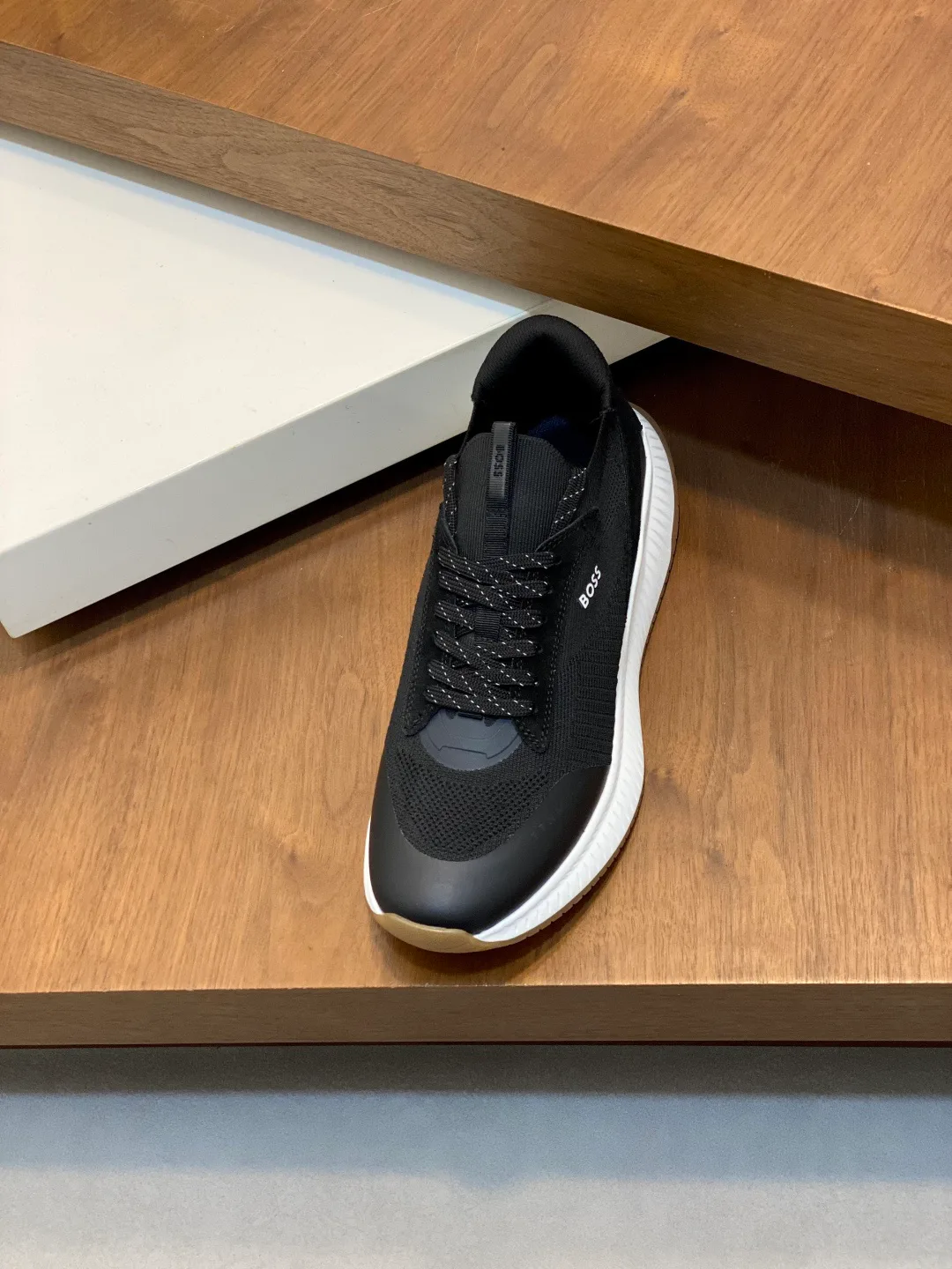 Кроссовки Мужские Hugo Boss 2030102