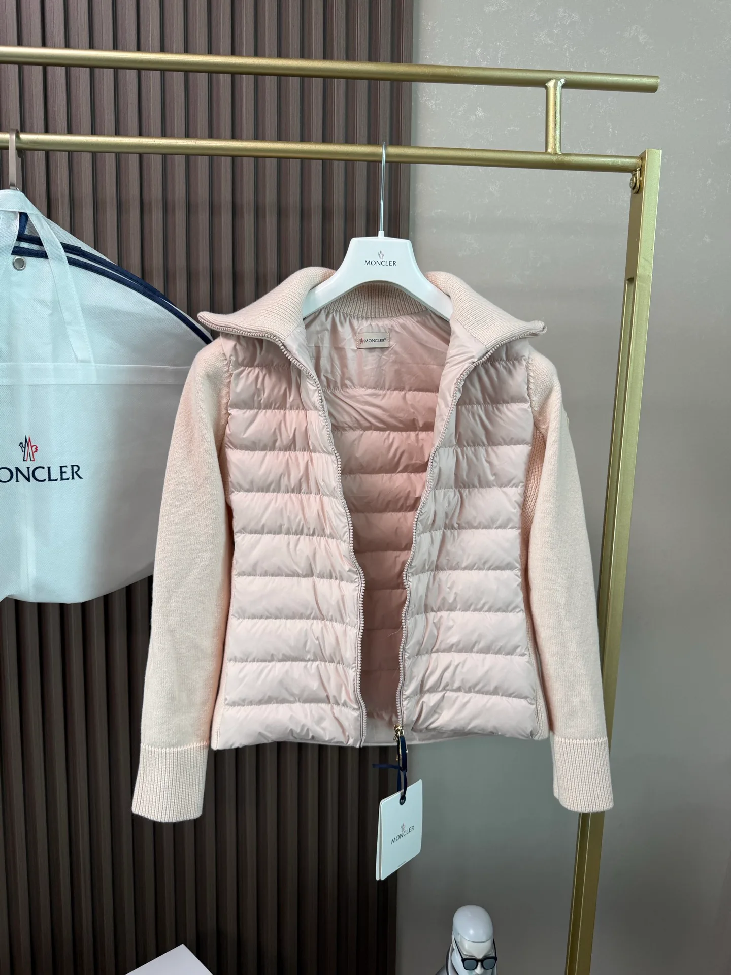 Куртки И Пуховики Женские Moncler 1216056