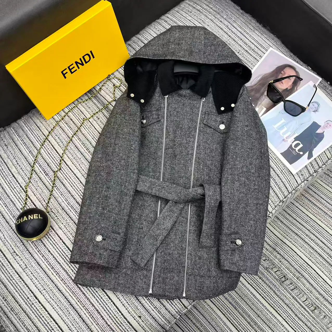 Куртки И Пуховики Женские Fendi 553274