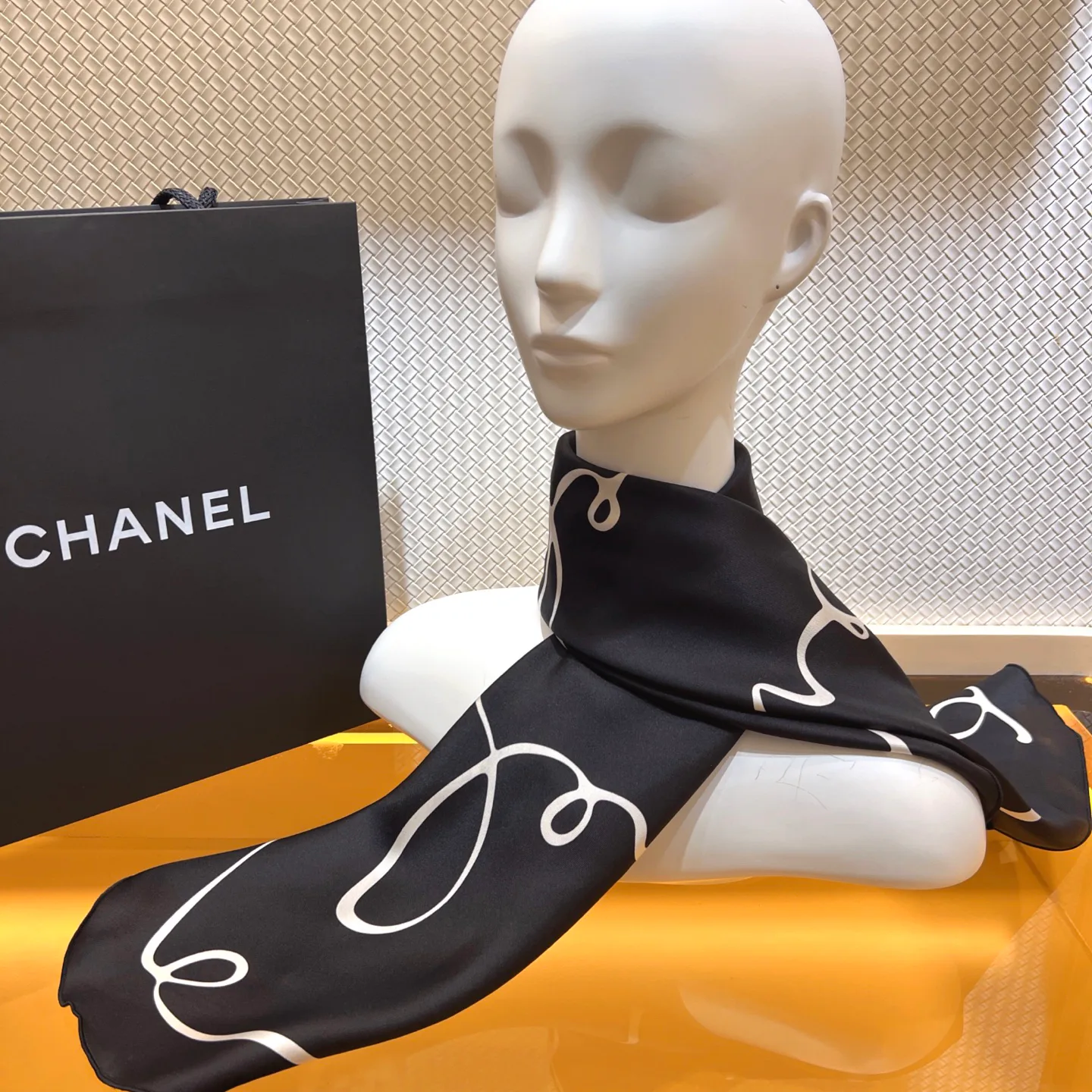Платки Chanel 13575358