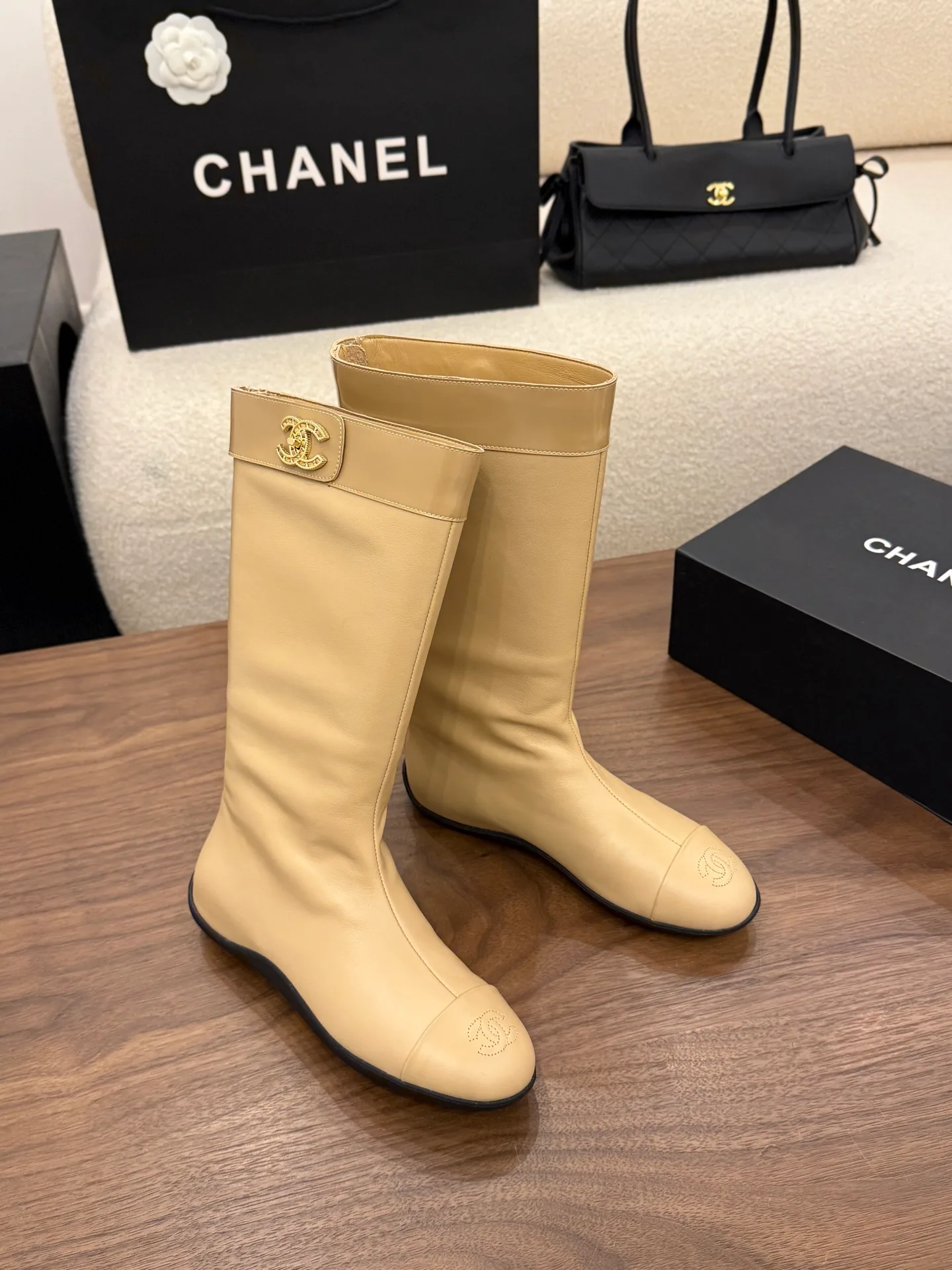 Сапоги Женские Chanel 18223565