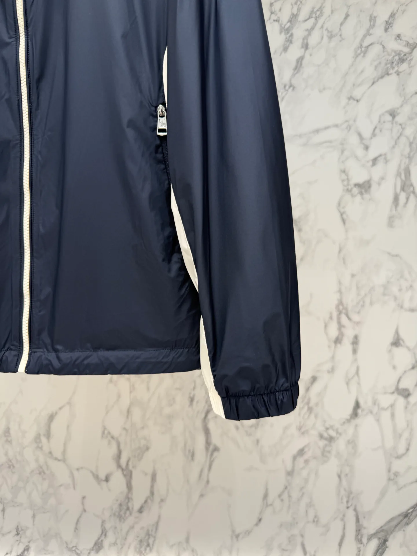 Куртки И Пуховики Мужские Moncler 11512962
