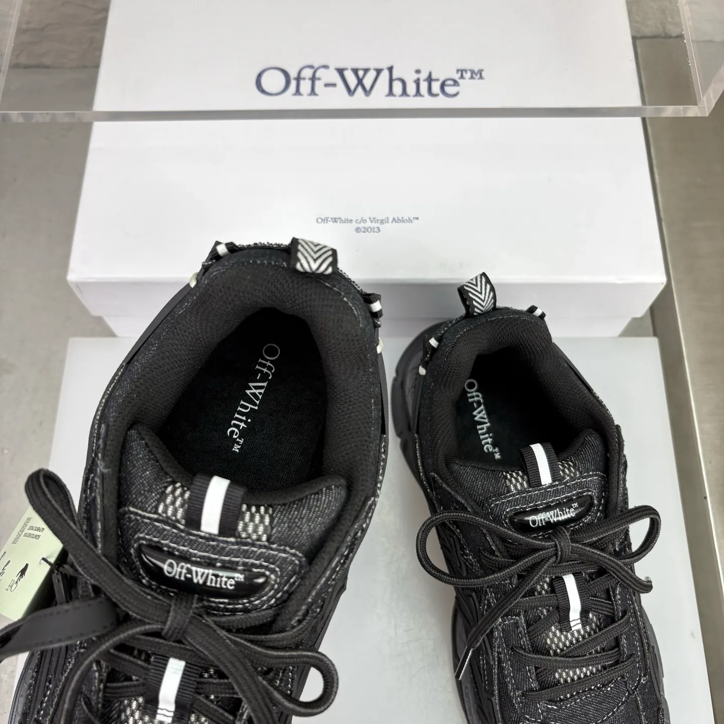 Кроссовки Женские Off-White 18351520