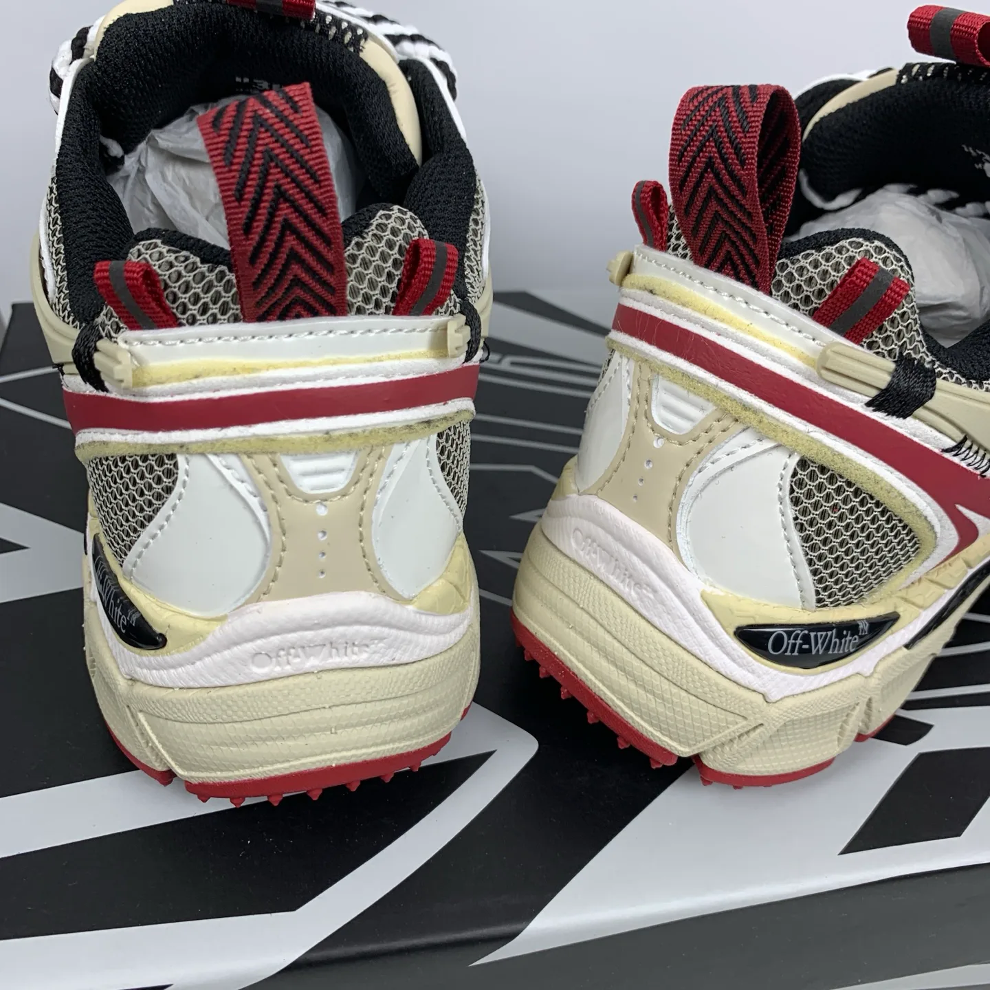 Кроссовки Женские Off-White 1893510