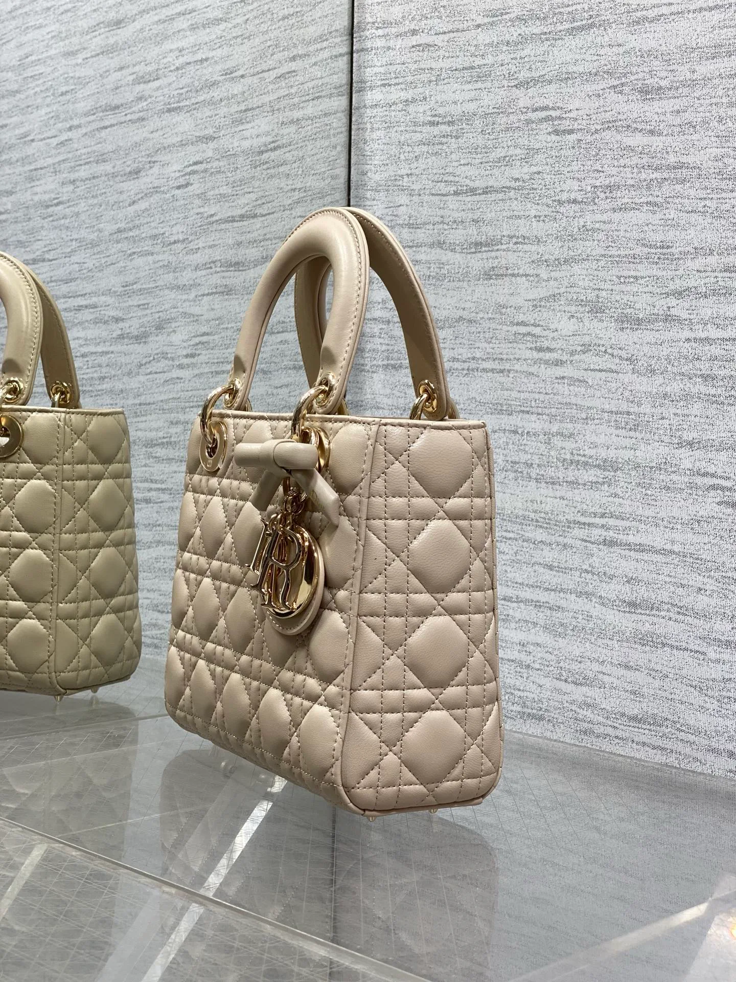 Классические Сумки Женские Christian Dior 17601503