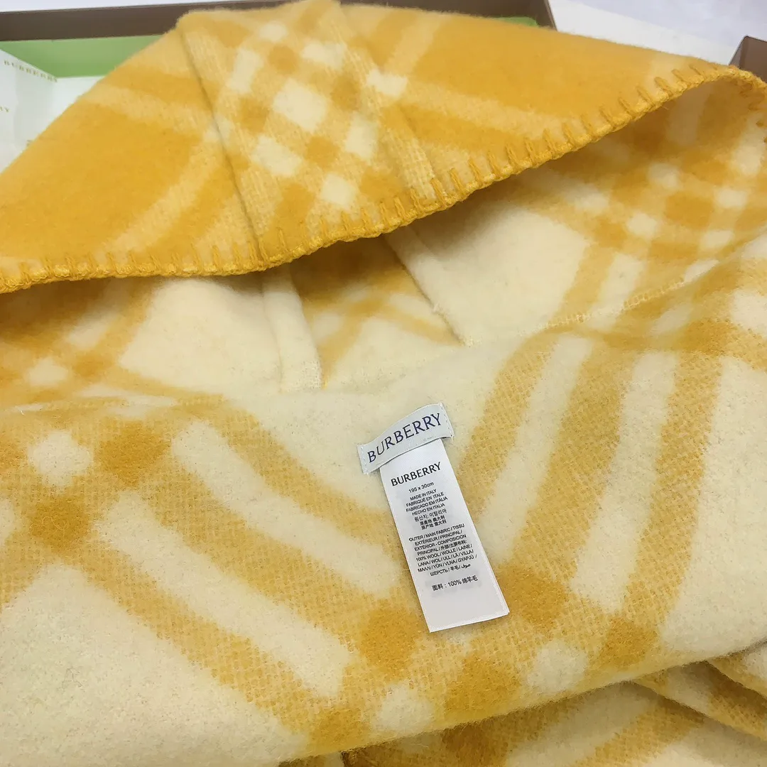 Шарфы Burberry 825878