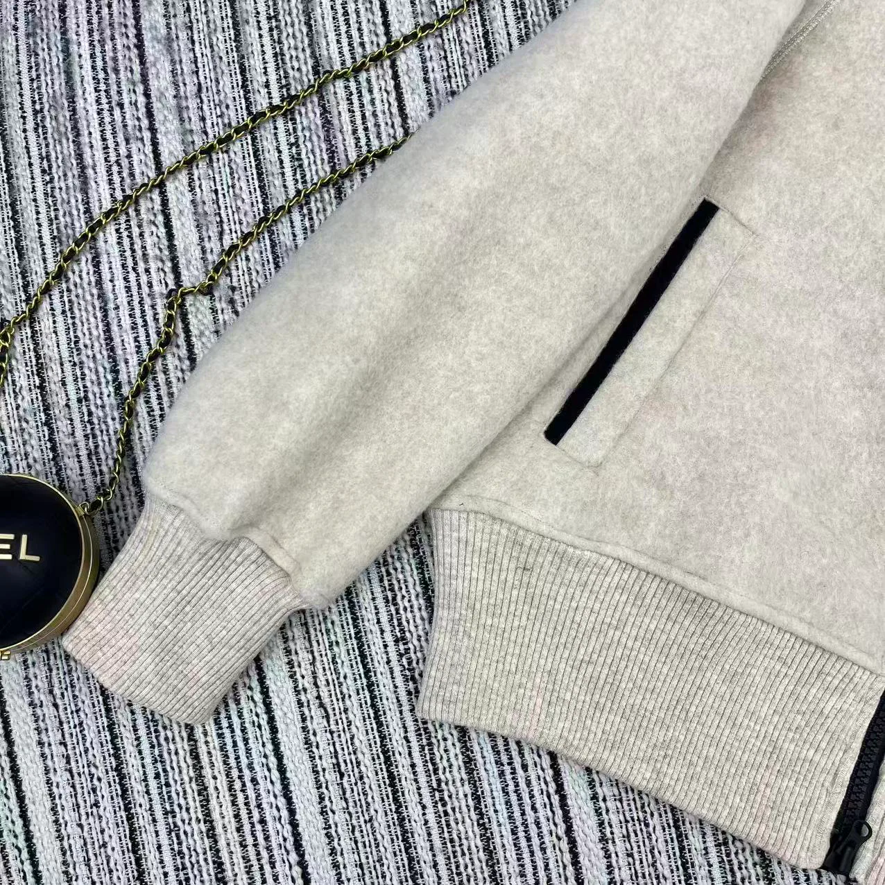 Куртки И Пуховики Женские Canada Goose 611658