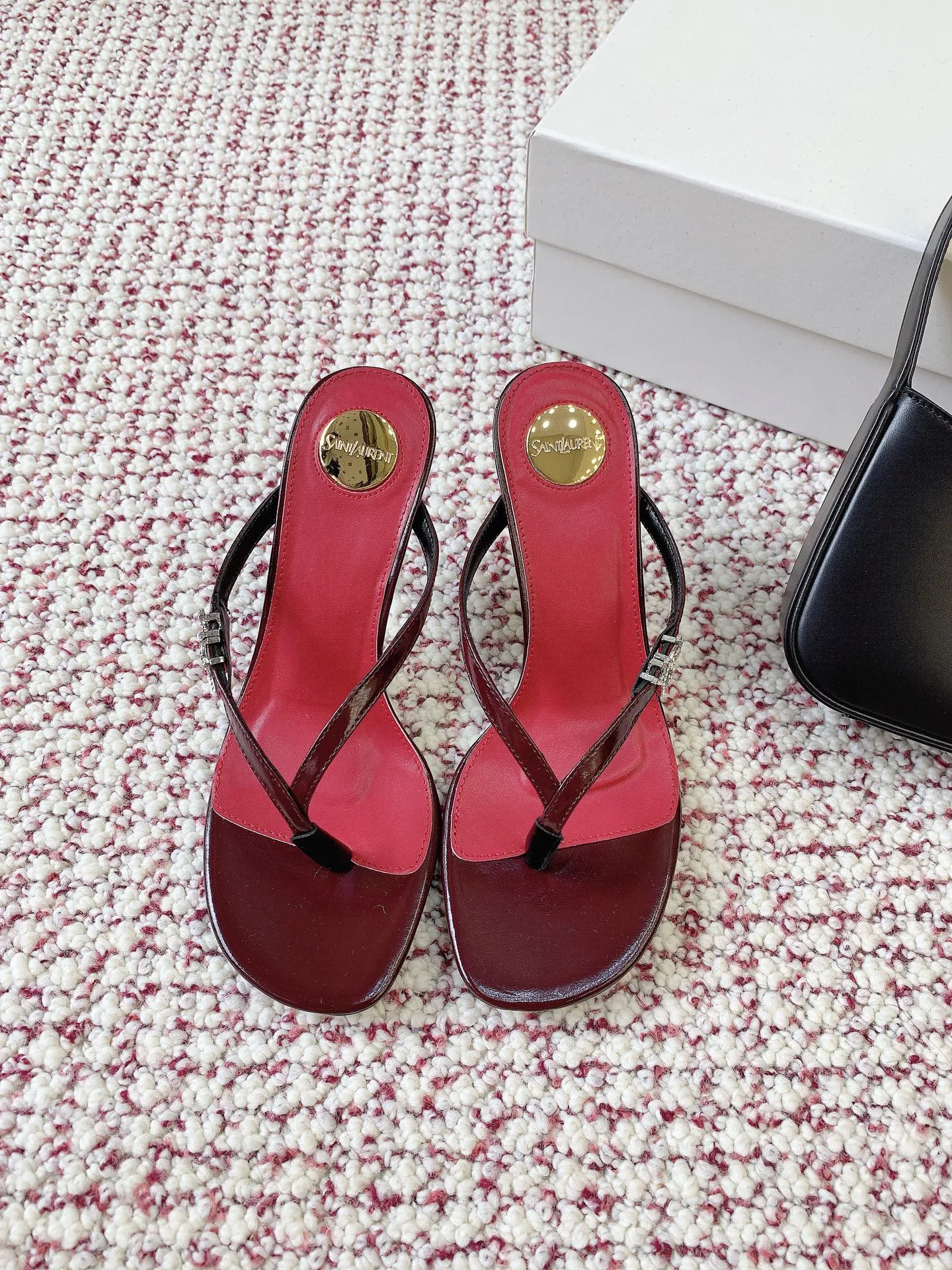 Босоножки Женские Saint Laurent 13151774