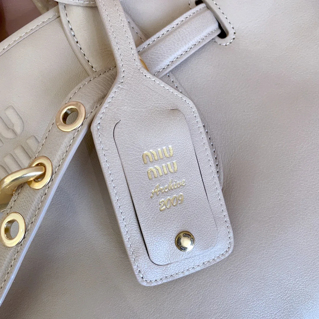 Классические Сумки Женские Miu Miu 11872258
