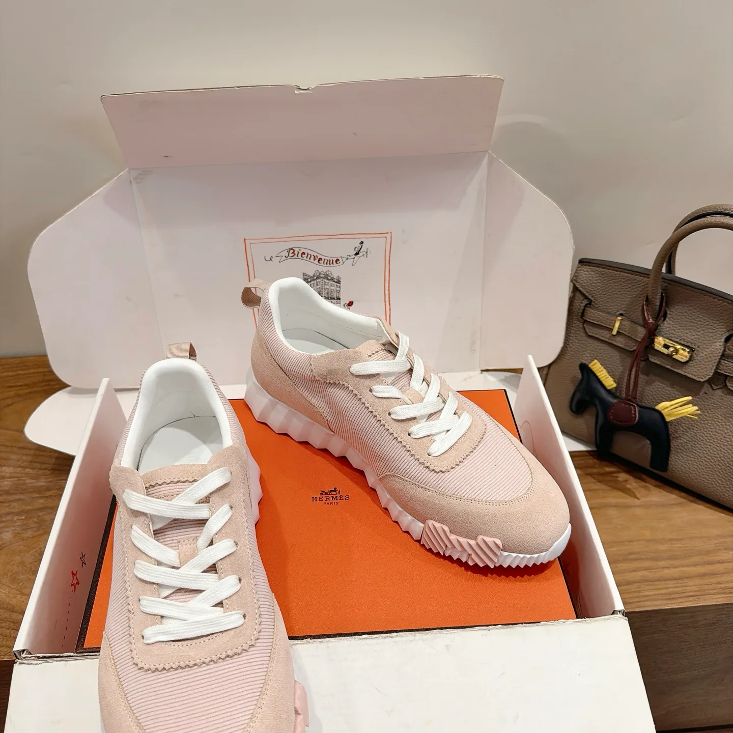 Кроссовки Женские Hermes 18729620