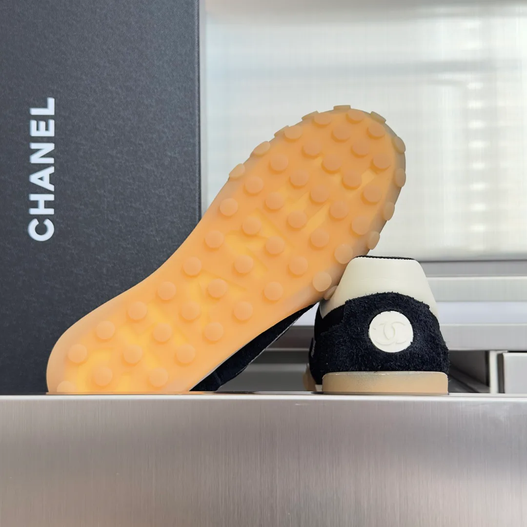 Кроссовки Женские Chanel 11595702