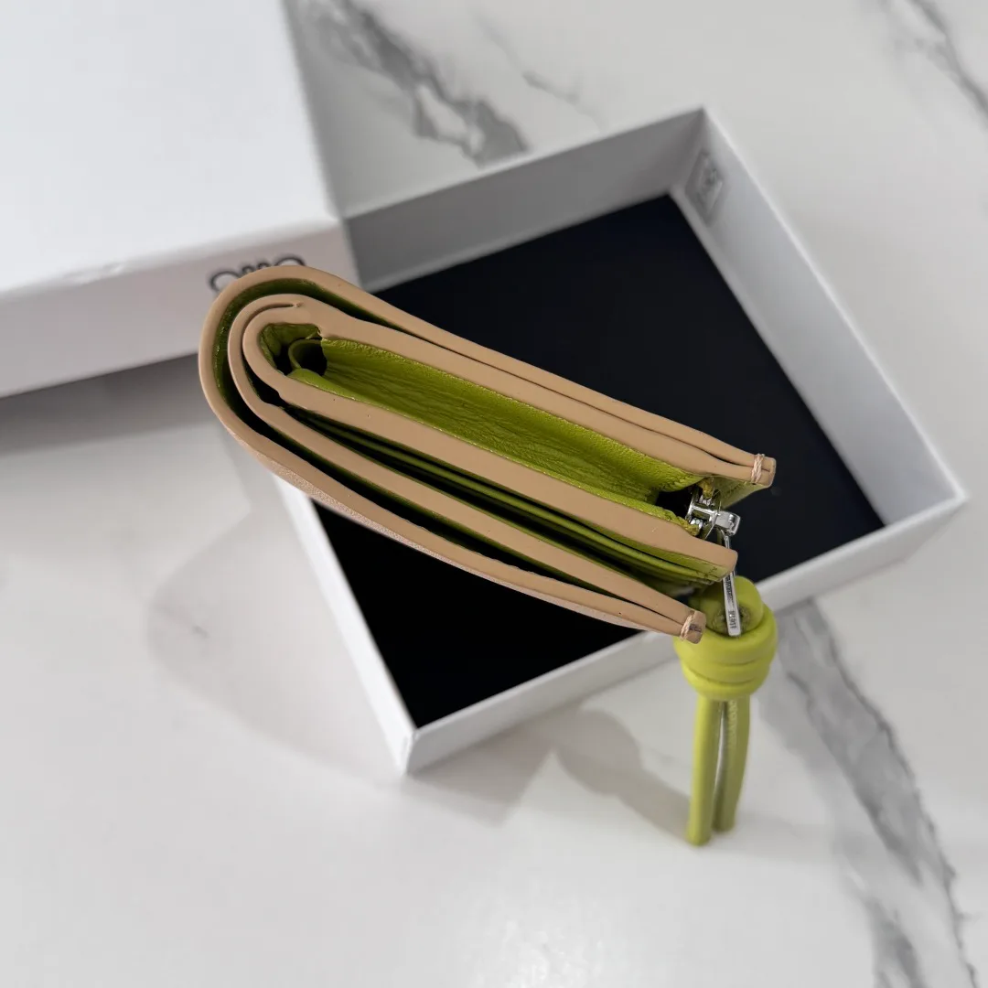 Клатчи Женские Loewe 17927448