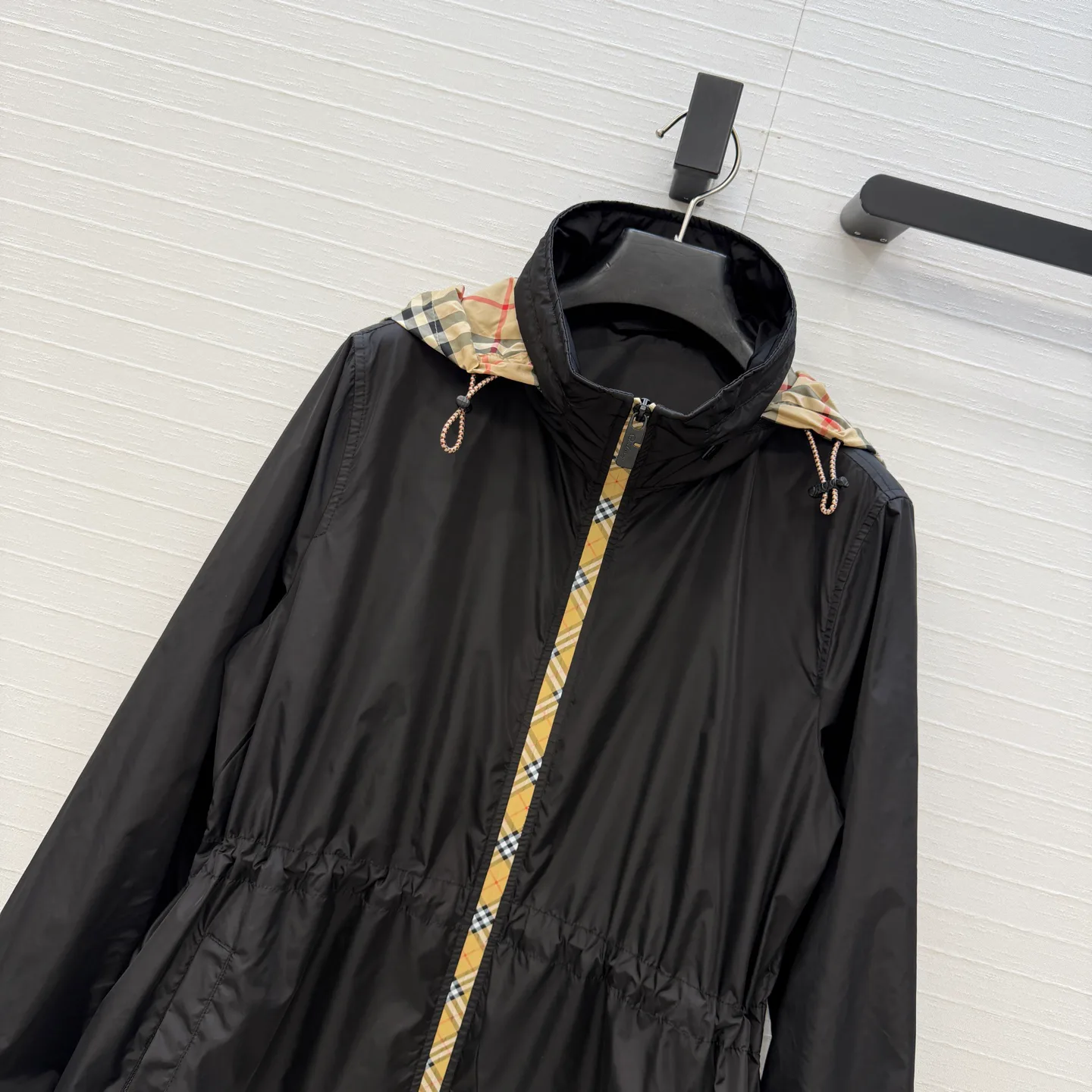 Куртки И Пуховики Женские Burberry 14650759