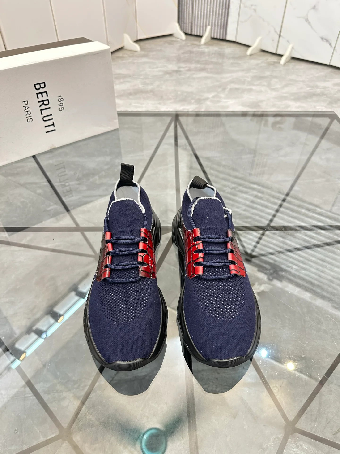 Кроссовки Женские Berluti 462889