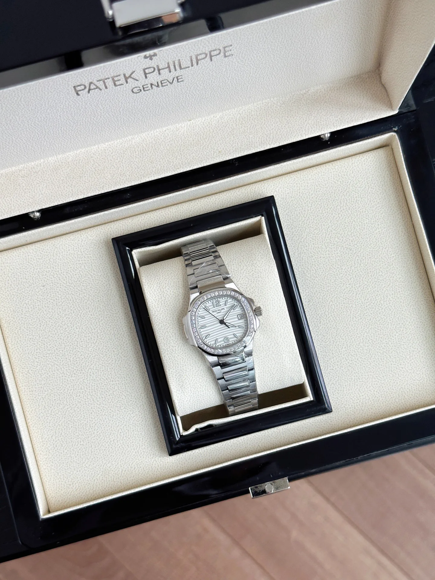 Часы Женские Patek Philippe 233026