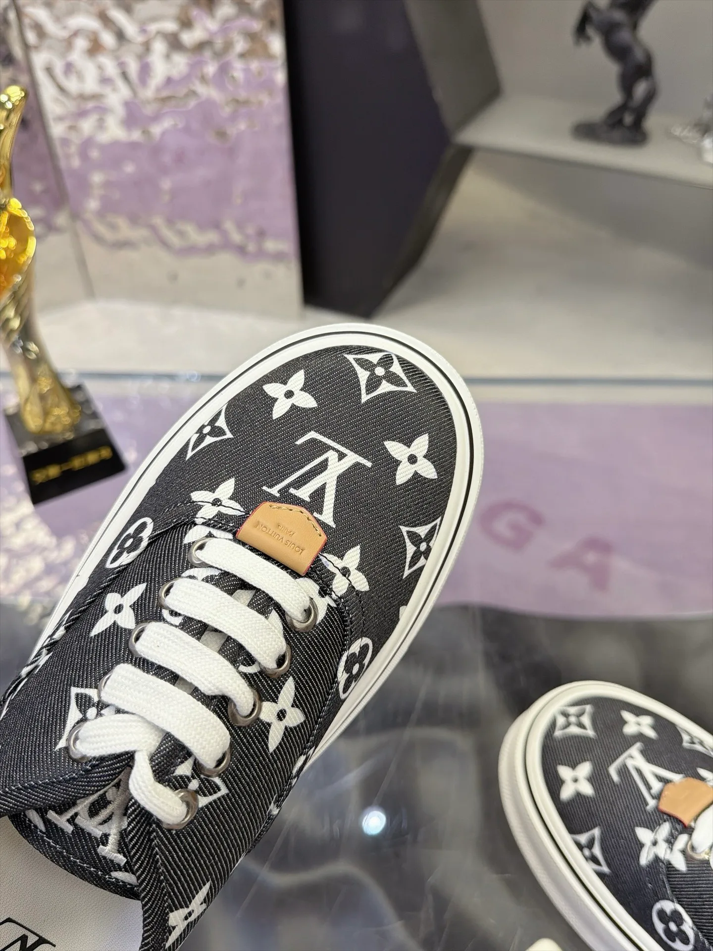 Кроссовки Мужские Louis Vuitton 17930908