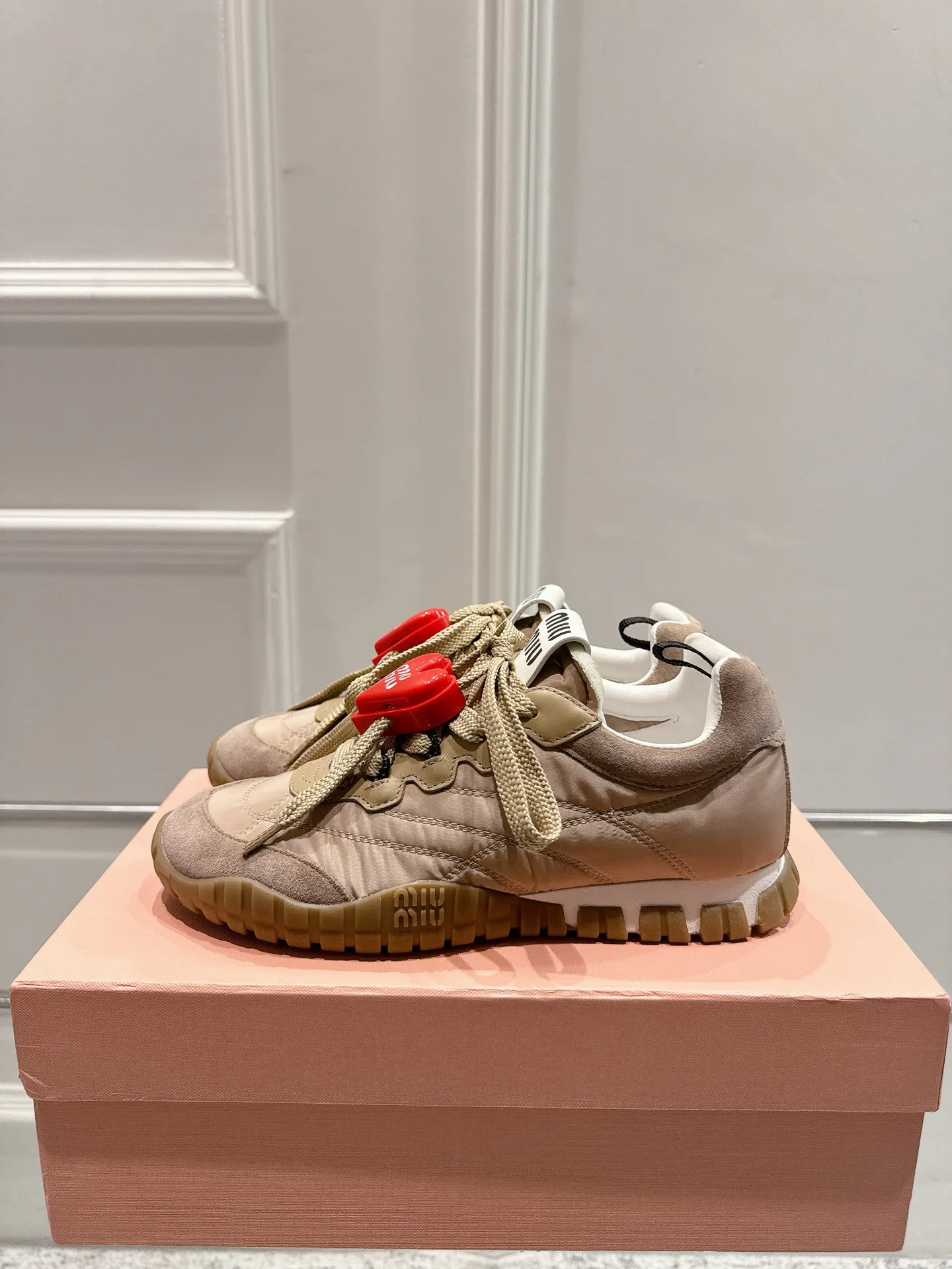 Кроссовки Женские Miu Miu 65252