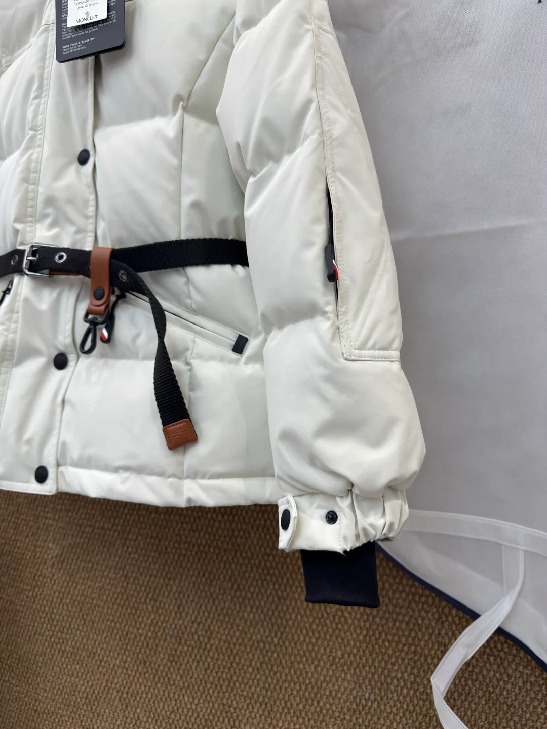 Куртки И Пуховики Женские Moncler 18816465