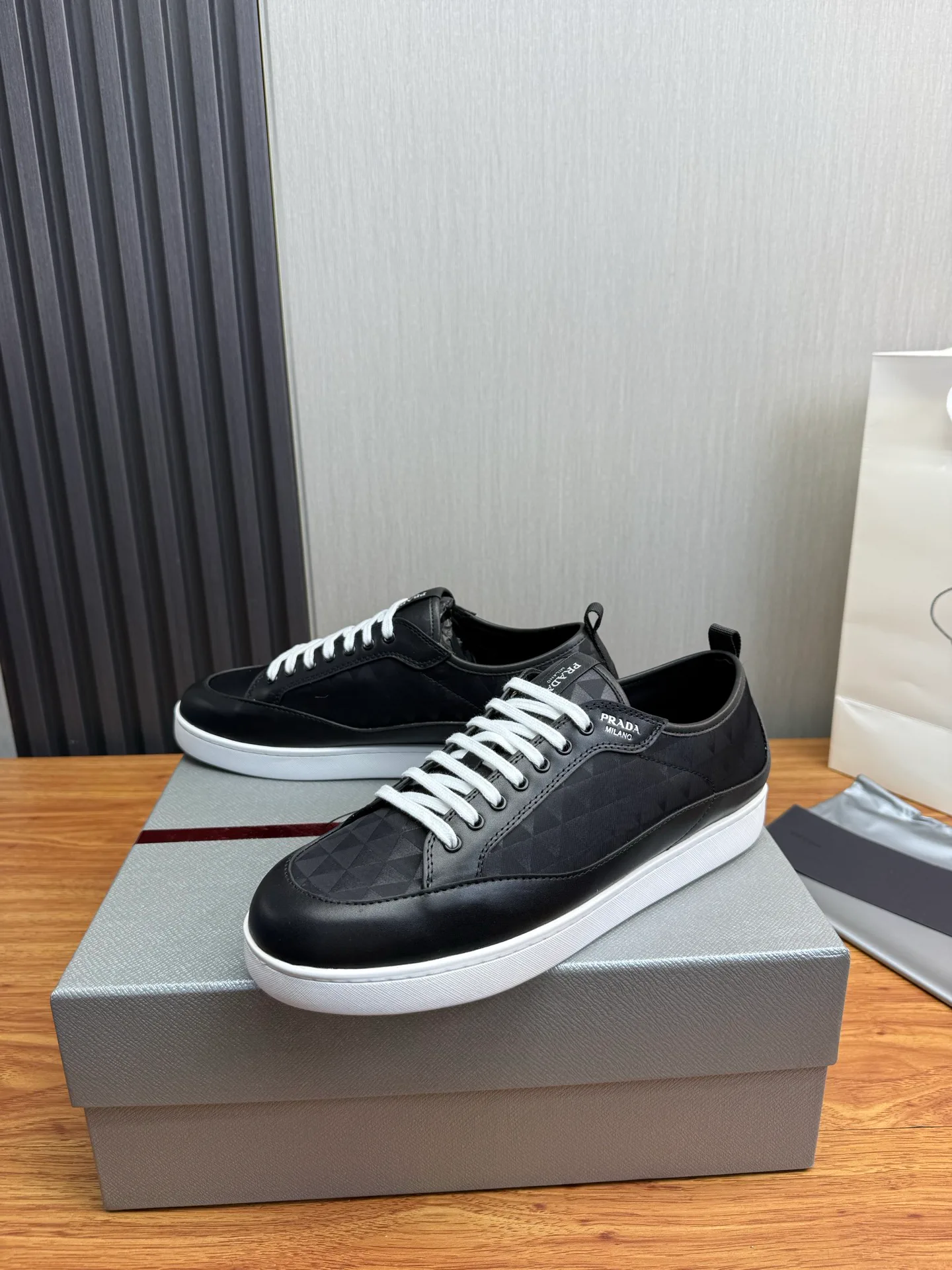 Кроссовки Мужские Prada 12725453