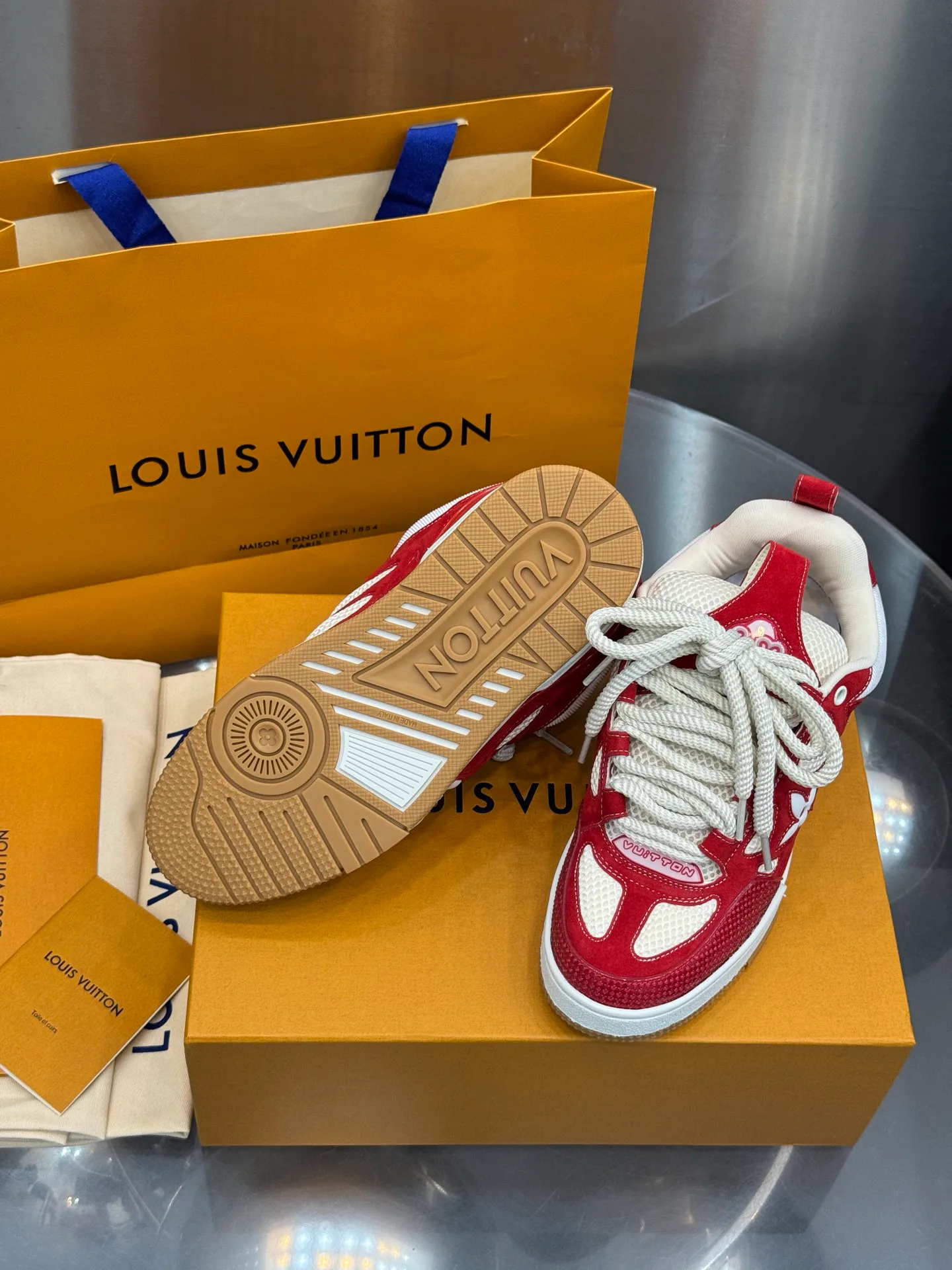 Кроссовки Мужские Louis Vuitton 19073408