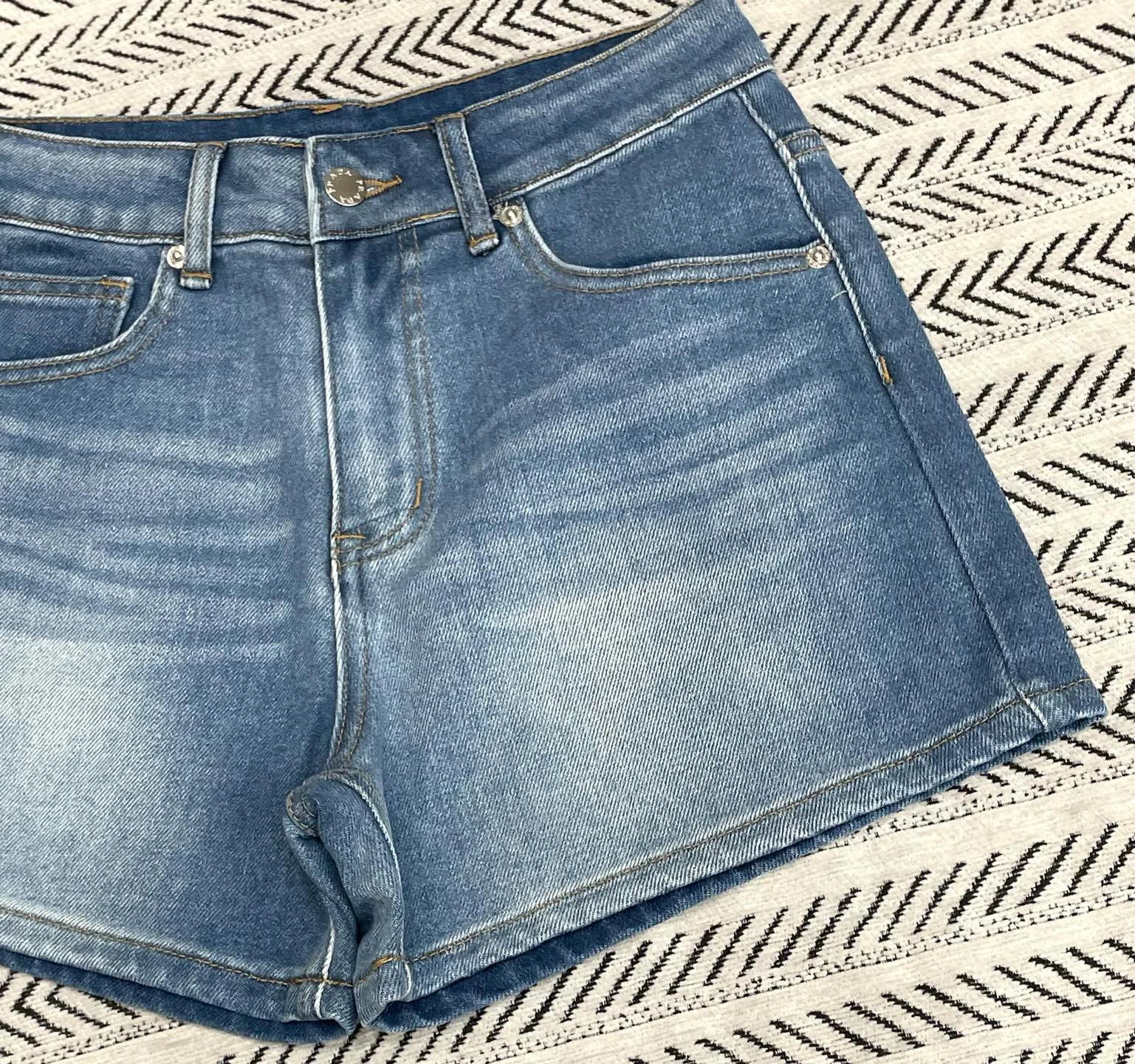 Шорты Женские Prada 11763862