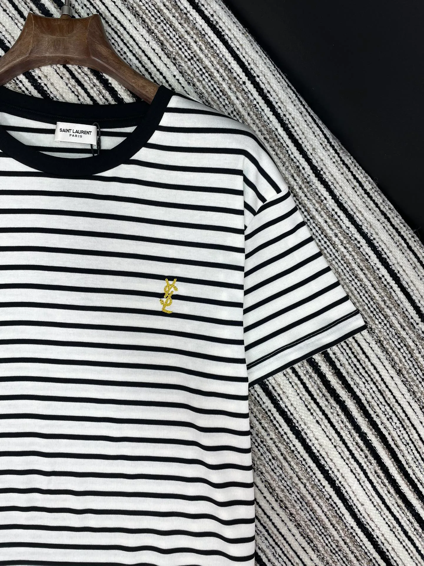 Футболки Женские Saint Laurent 681833