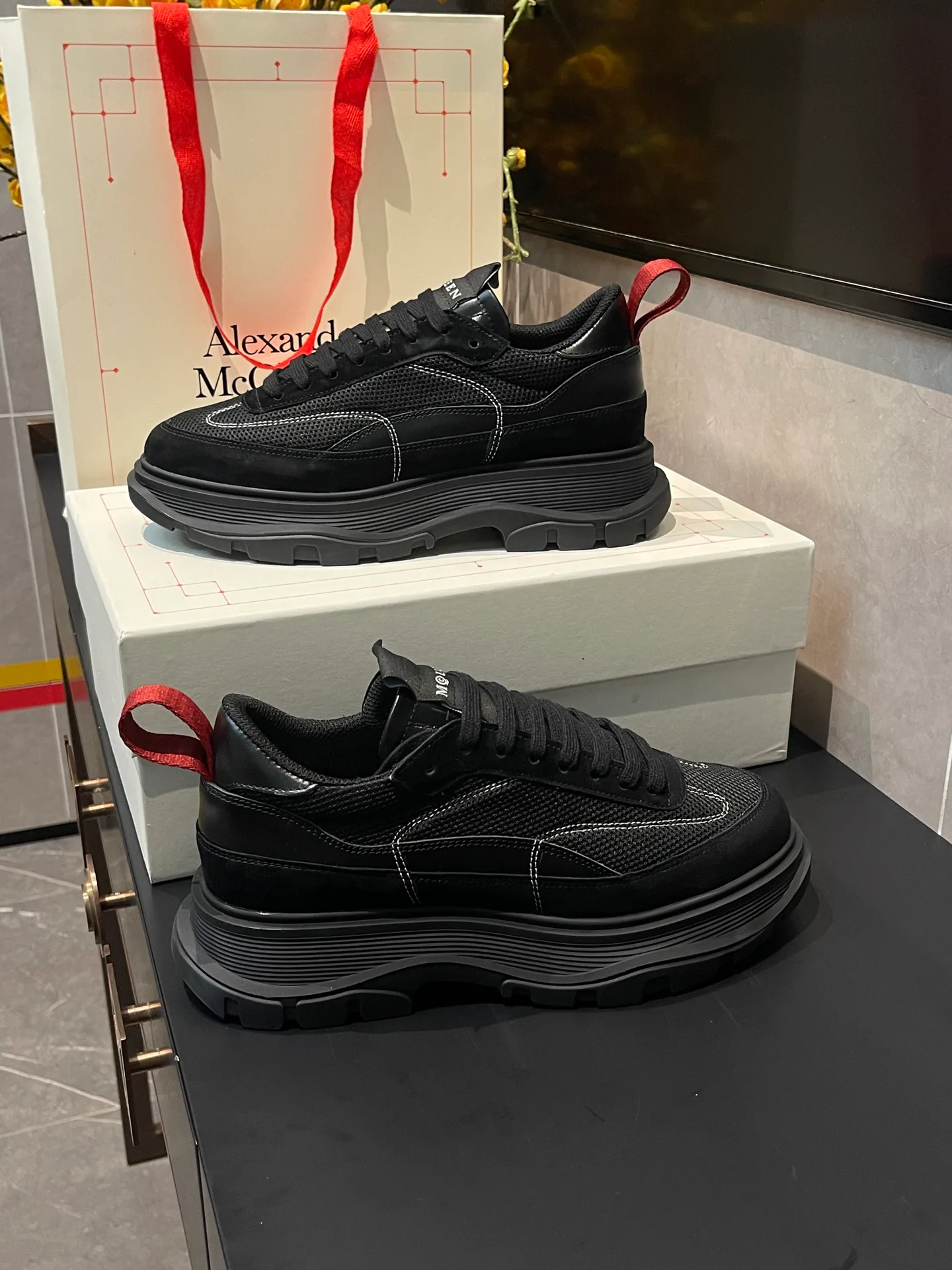 Кроссовки Женские Alexander Mcqueen 18363947