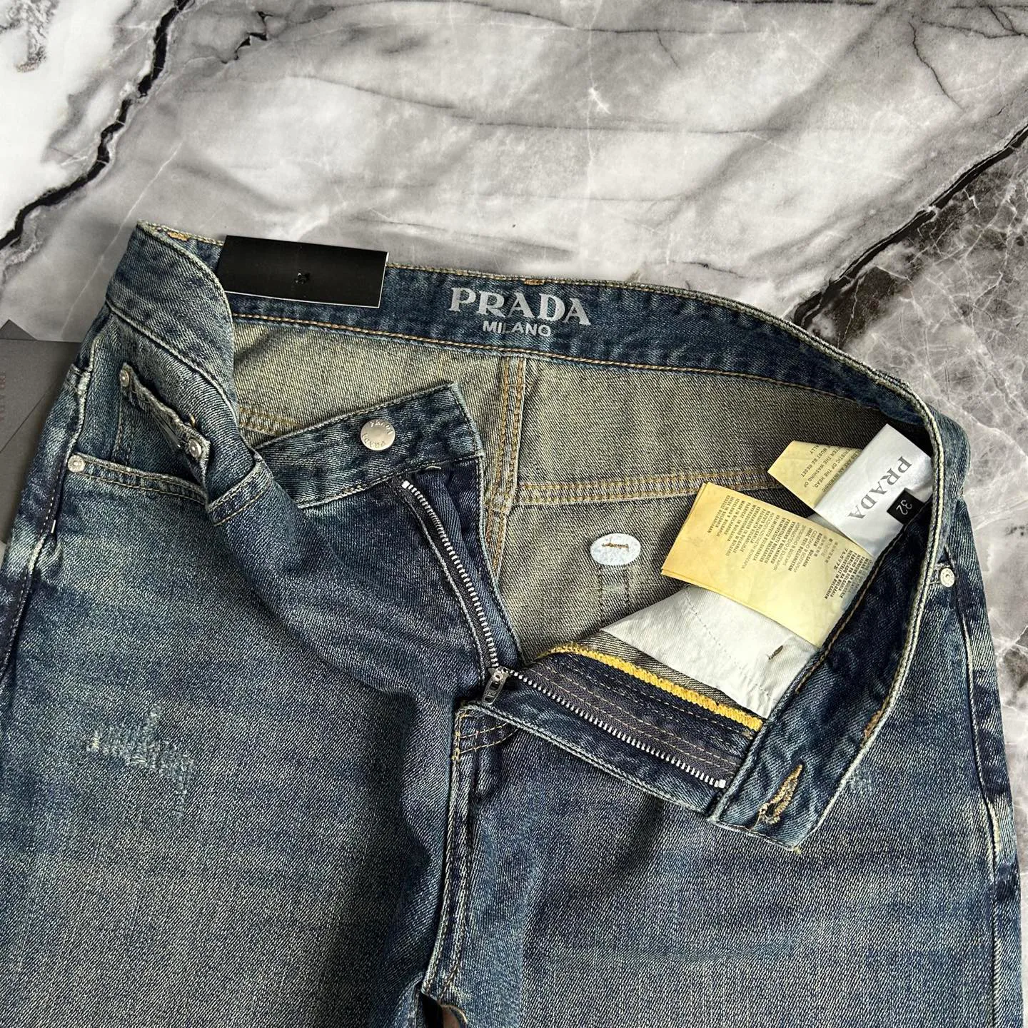 Джинсы Мужские Prada 17642148