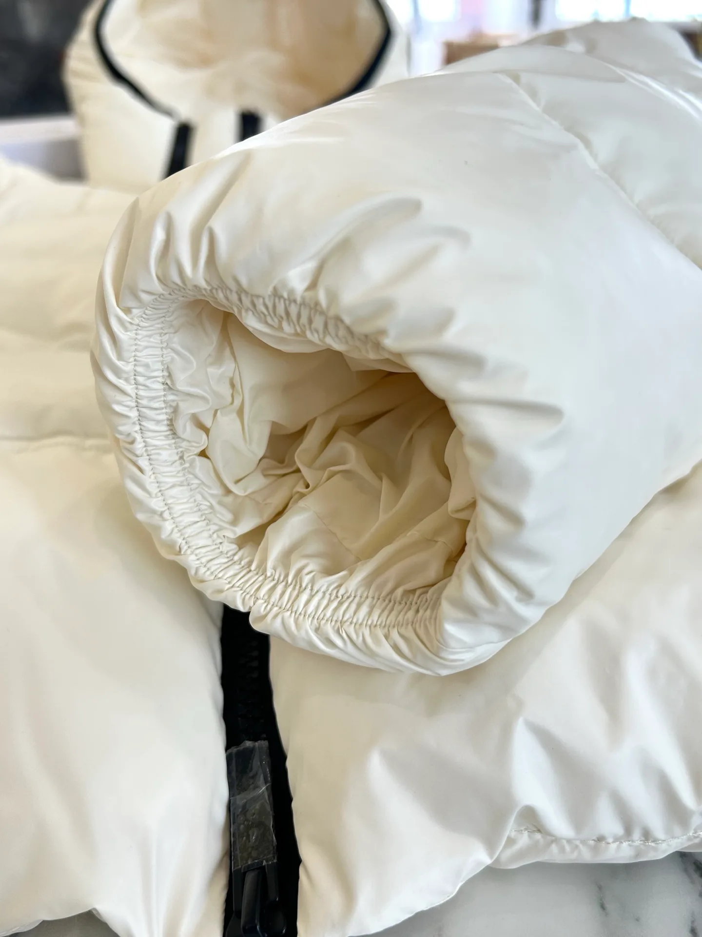 Куртки И Пуховики Женские Moncler 17904501