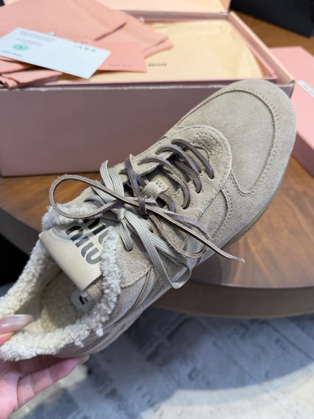 Кроссовки Женские Miu Miu 18267464