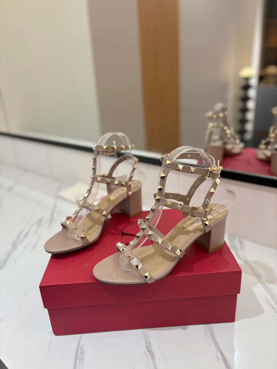 Босоножки Женские Valentino 11683075