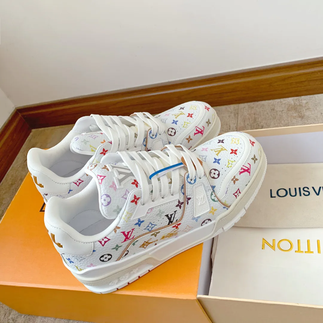 Кроссовки Женские Louis Vuitton 10234385