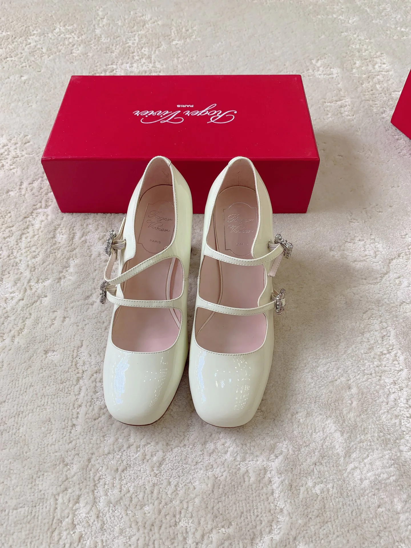 Туфли Женские Roger Vivier 17745810