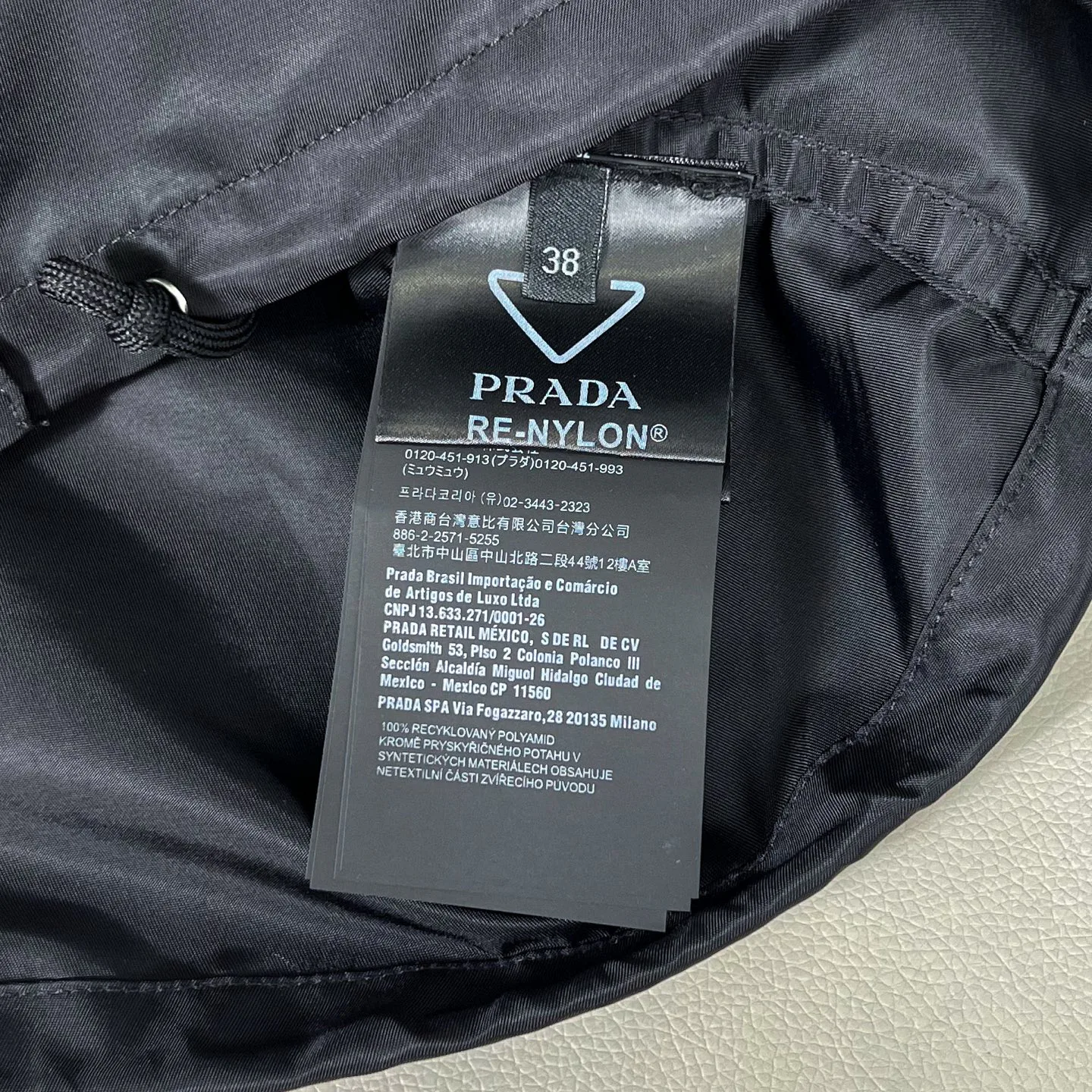 Куртки И Пуховики Женские Prada 19298966
