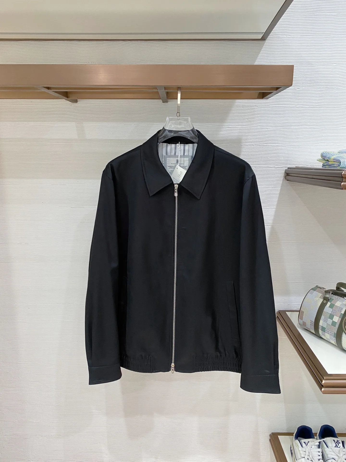 Куртки И Пуховики Мужские Brunello Cucinelli 12713526